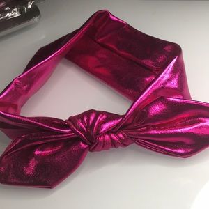 Shiny dark pink diva hair bow